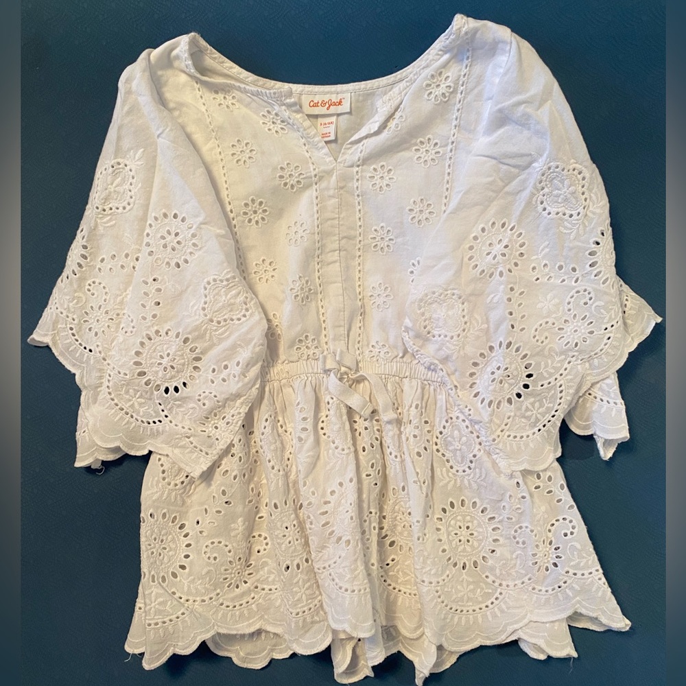 Flowy Girls Shirt 🤍